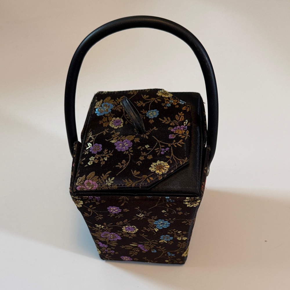 Chinese take out box style mini purse with Top Handle